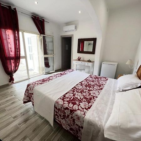 Camere Dieci Maggio Понца Экстерьер фото