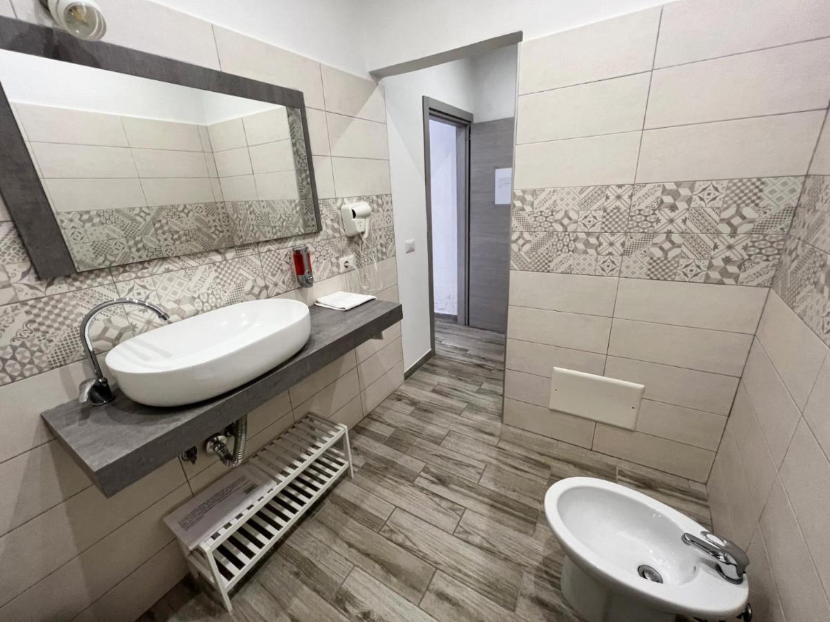 Camere Dieci Maggio Понца Экстерьер фото