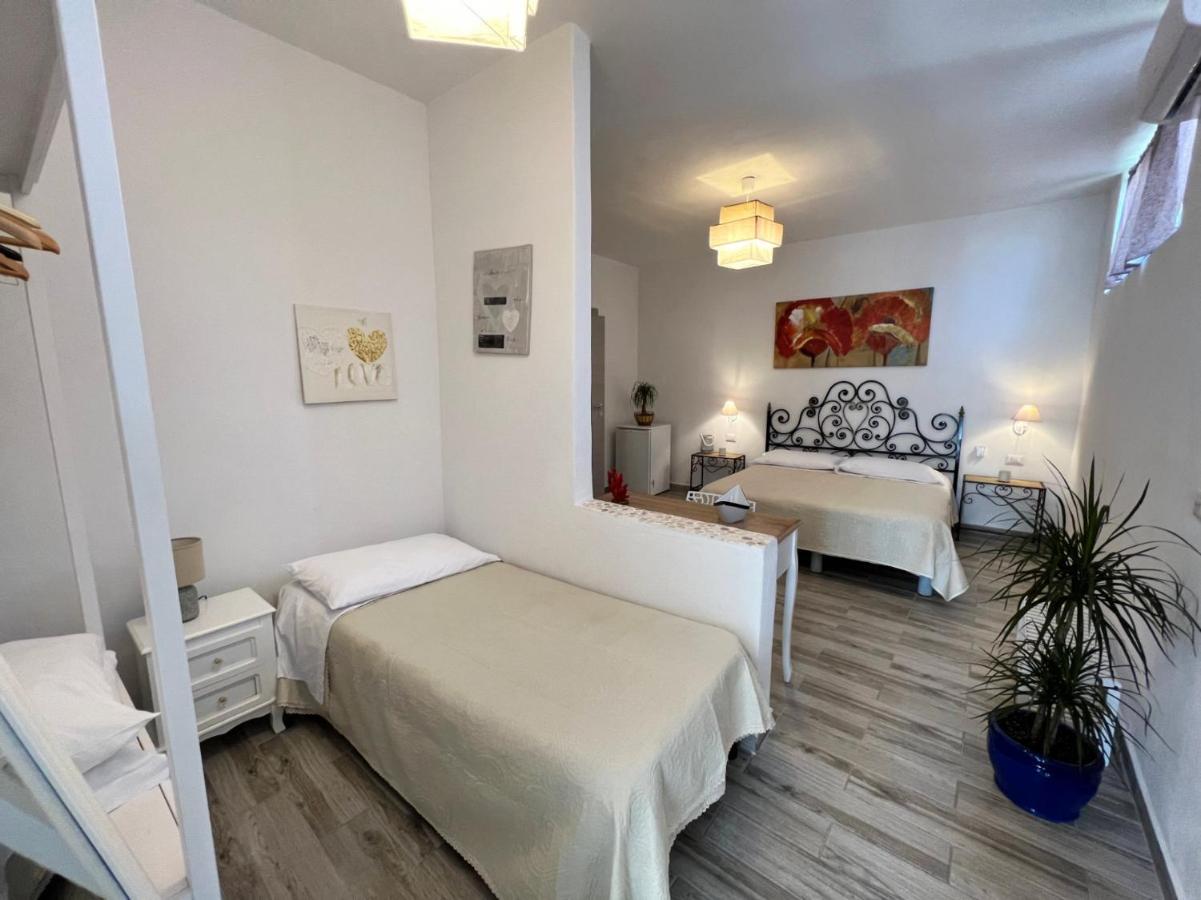 Camere Dieci Maggio Понца Экстерьер фото